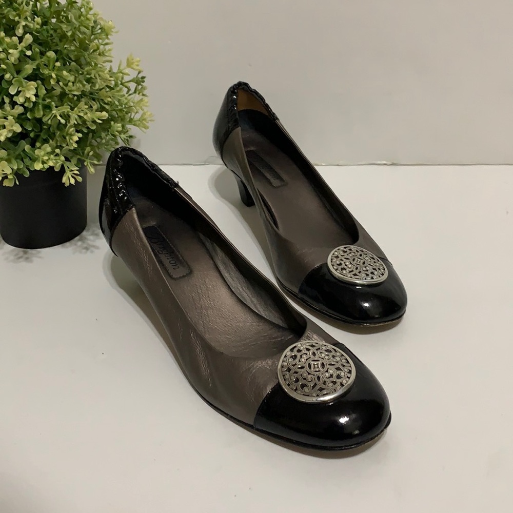 Brighton Marci Medallion Leather Low Heel Pumps 8.5 Narrow